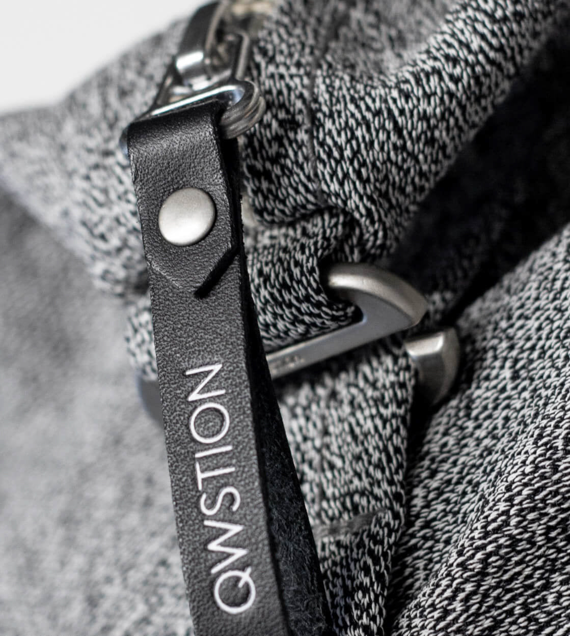 Qwstion Backpack Zip Pack granite