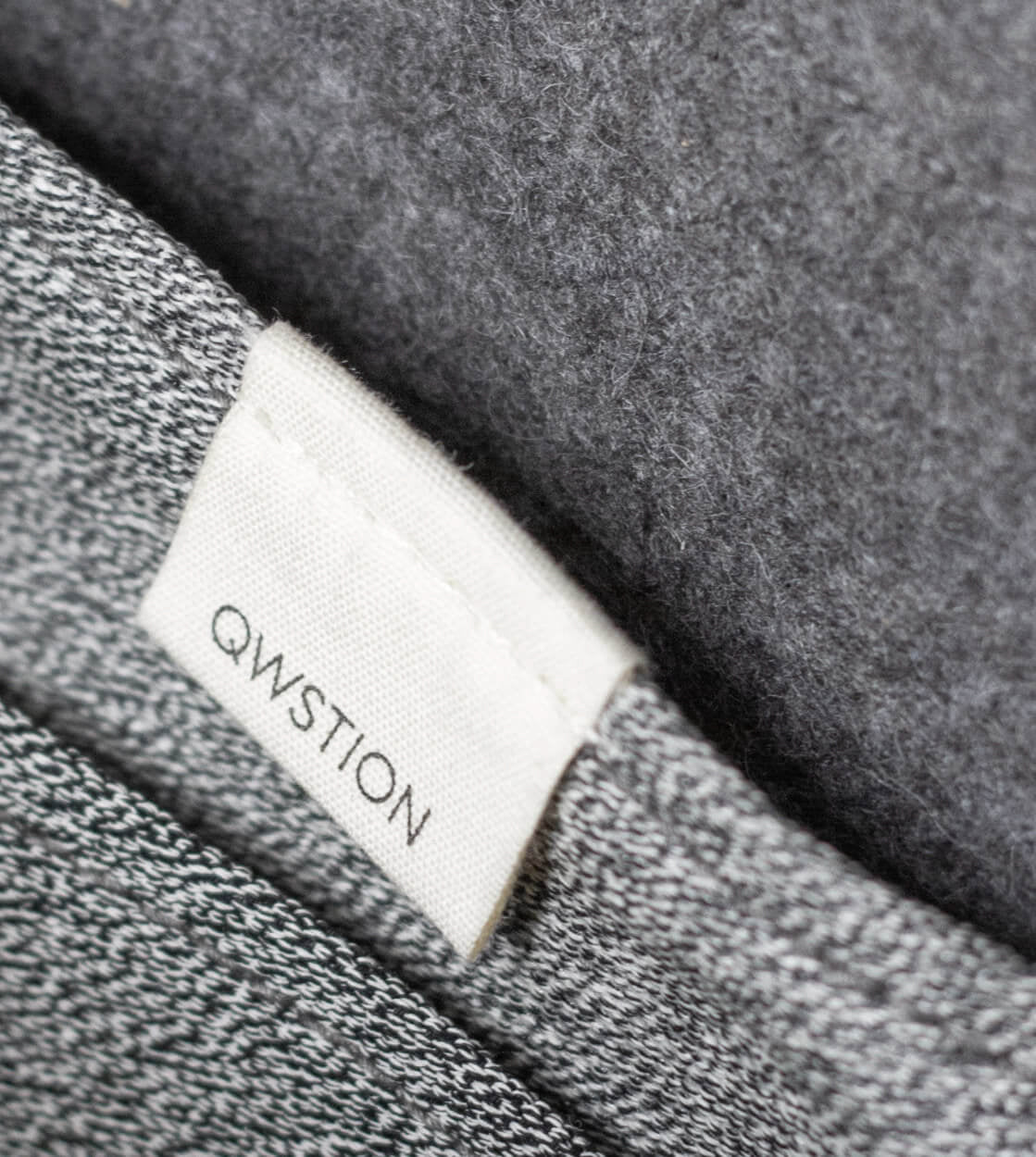 Qwstion Backpack Zip Pack granite