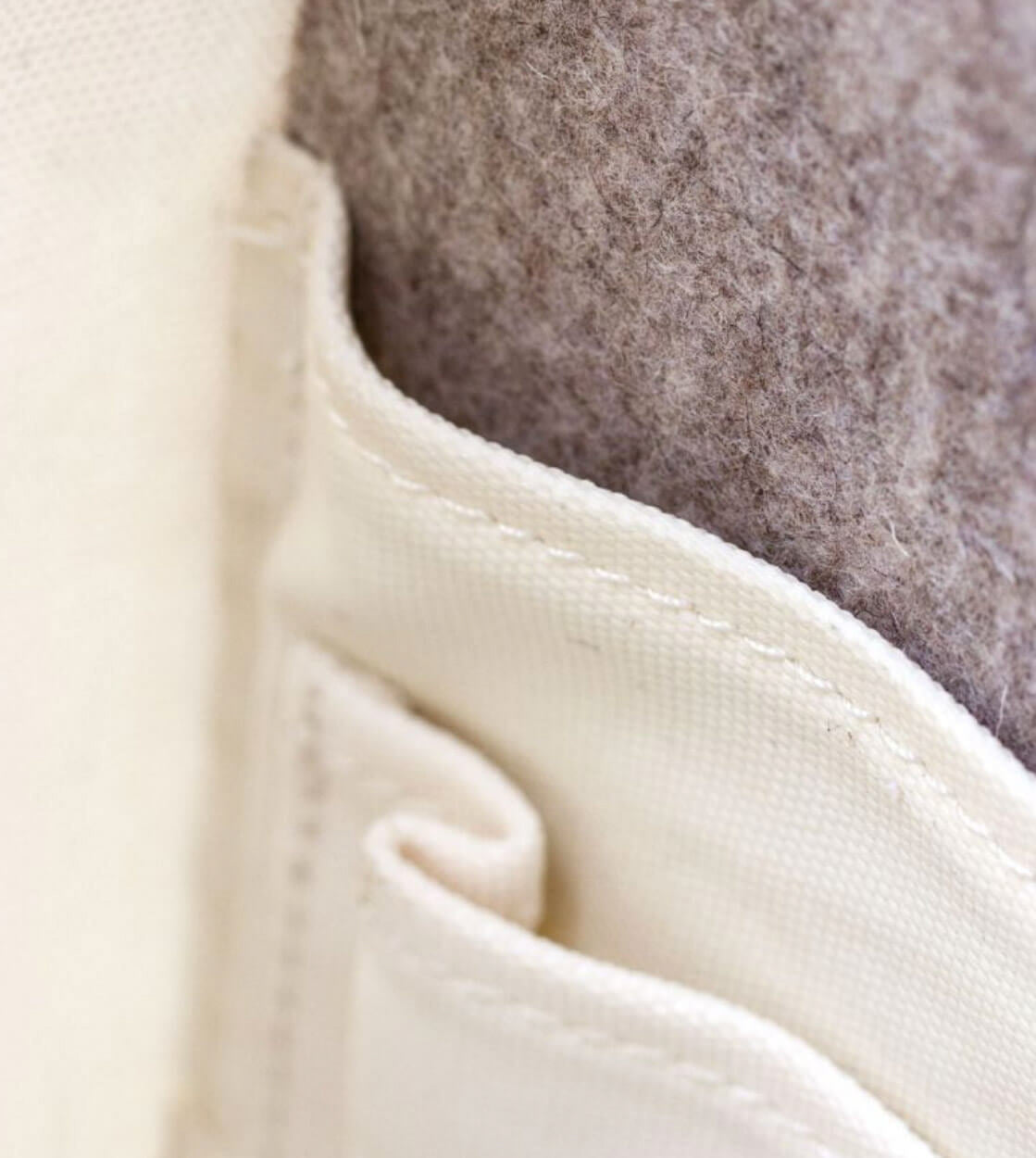 Qwstion Backpack Zip Pack white natural