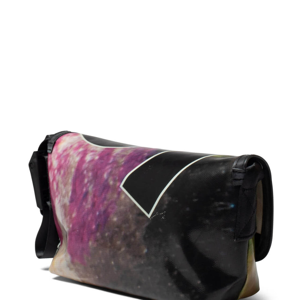 
                      
                        Freitag Bag Hawaii Five-O green/black/pink
                      
                    
