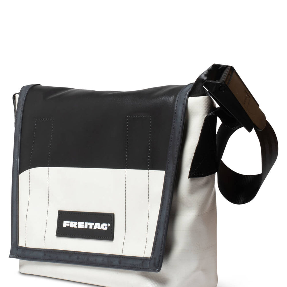 Freitag Bag Lassie white/black