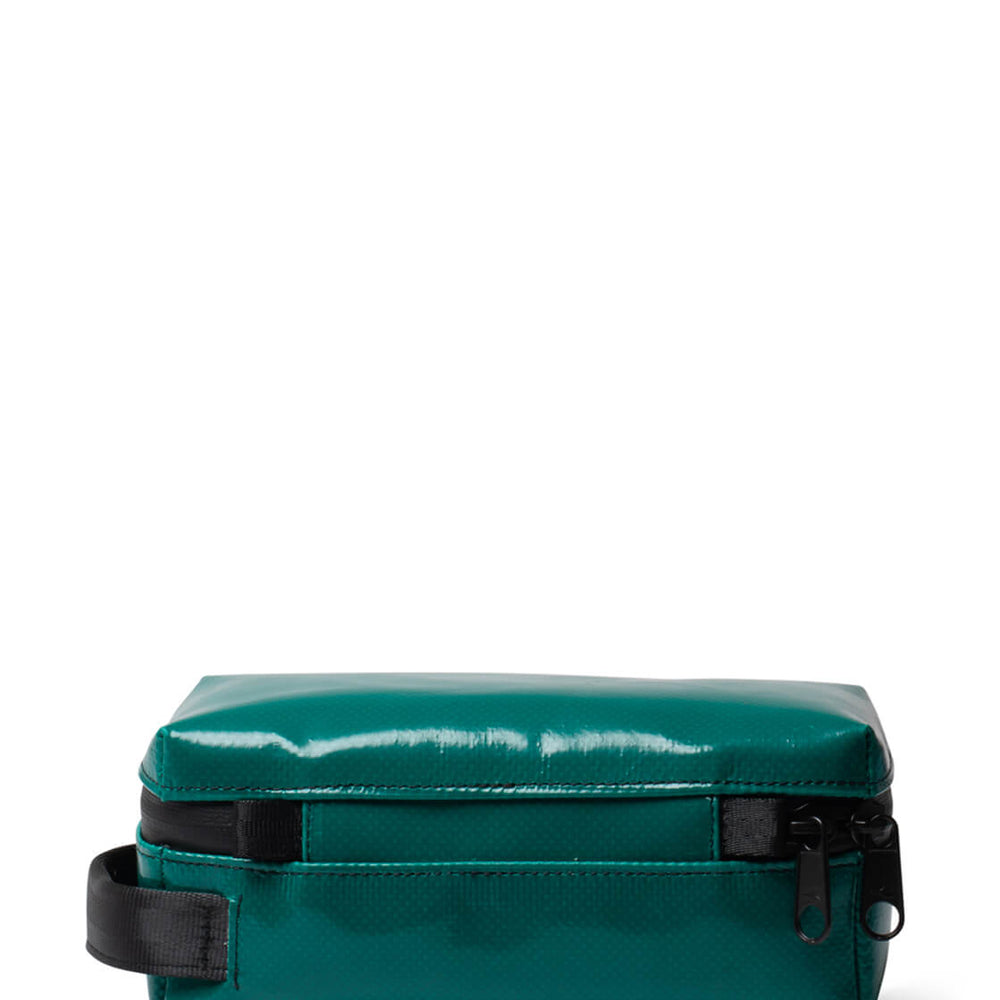 Freitag Toiletry Kit Cheyenne green