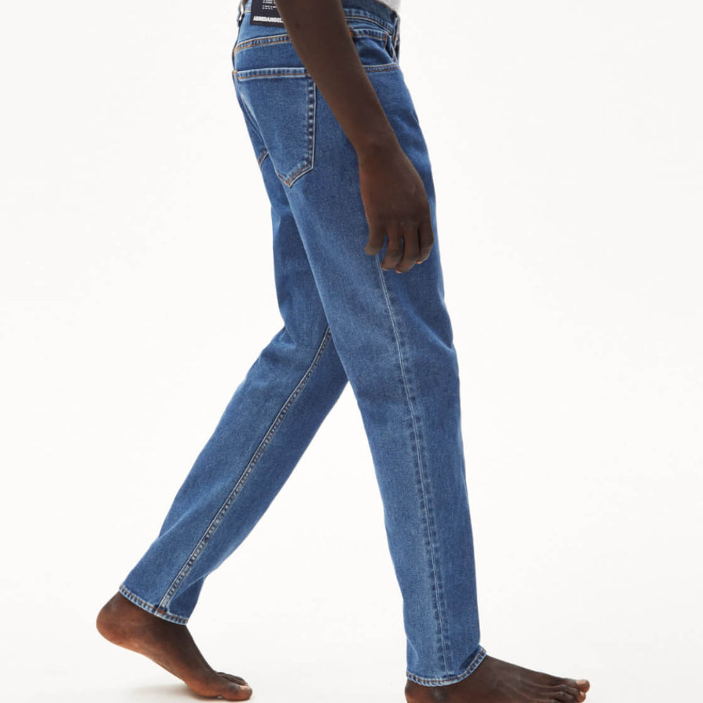 
                      
                        Armedangels Jeans Aarjo Tarpa blue base
                      
                    