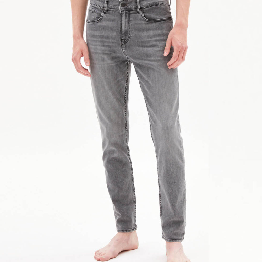 
                      
                        Armedangels Jeans Aarjo grey harbor
                      
                    