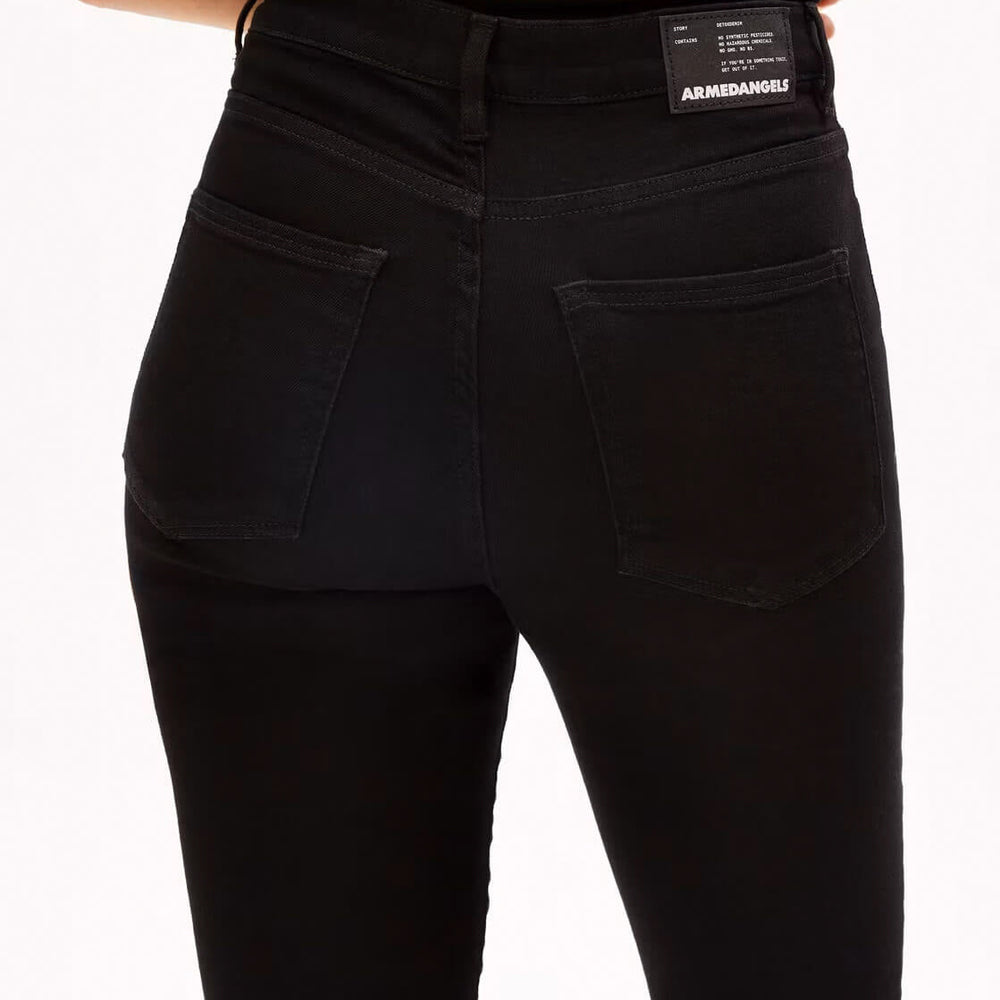 
                      
                        Armedangels W Jeans Lejaani black rinsed
                      
                    