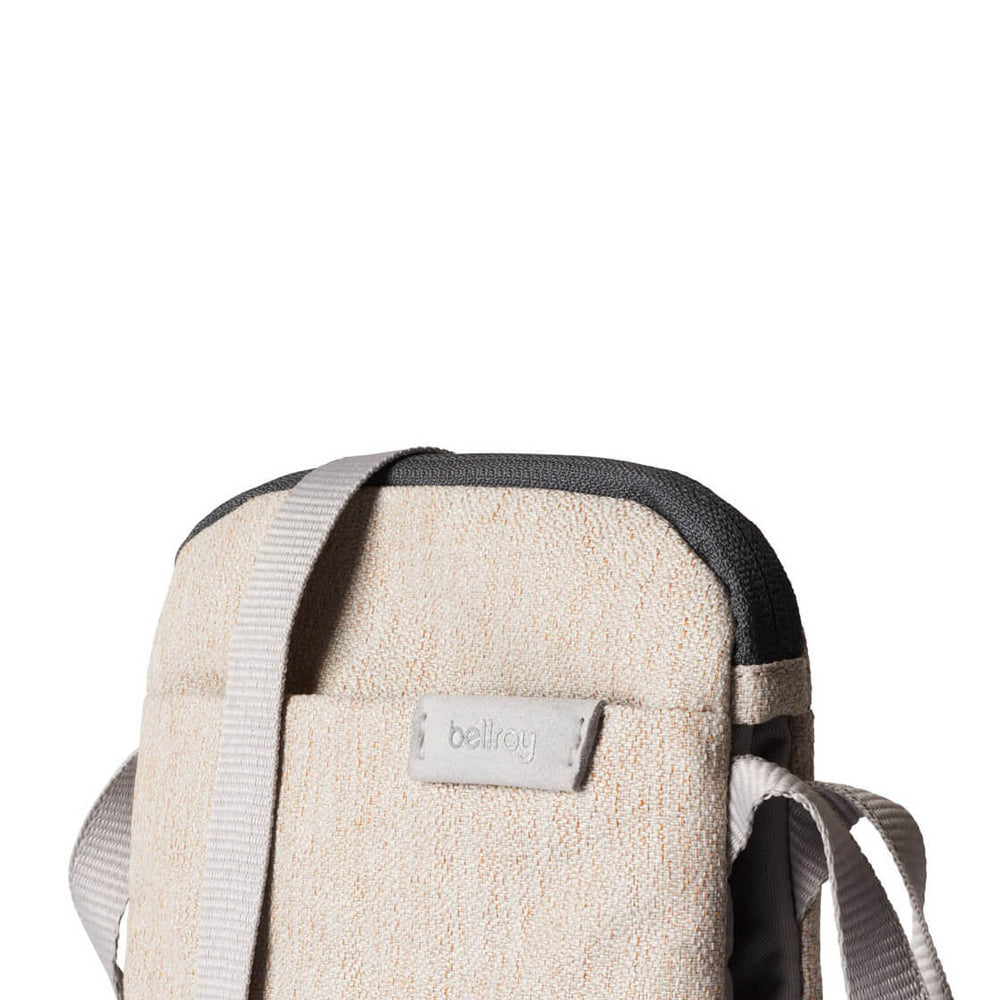 
                      
                        Bellroy Bag City Pouch beige saltbush
                      
                    