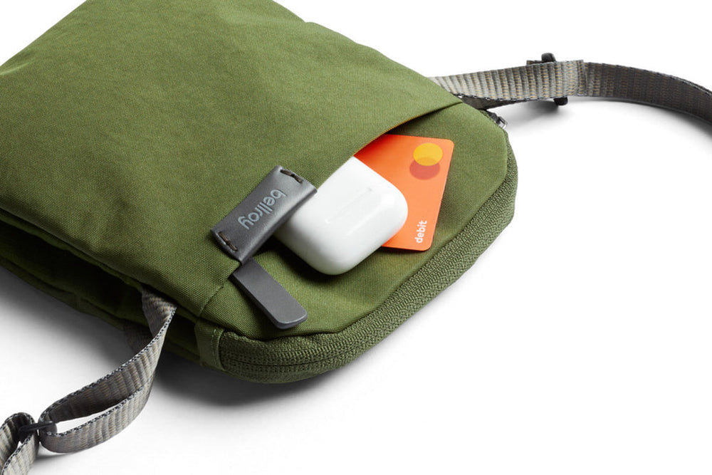 
                      
                        Bellroy Bag City Pouch green ranger
                      
                    