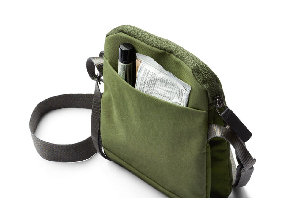 
                      
                        Bellroy Bag City Pouch green ranger
                      
                    
