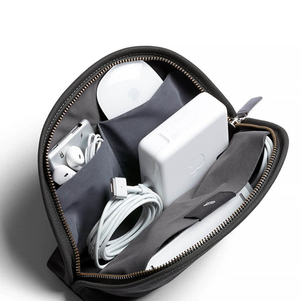 
                      
                        Bellroy Classic Pouch Leather grey charcoal
                      
                    