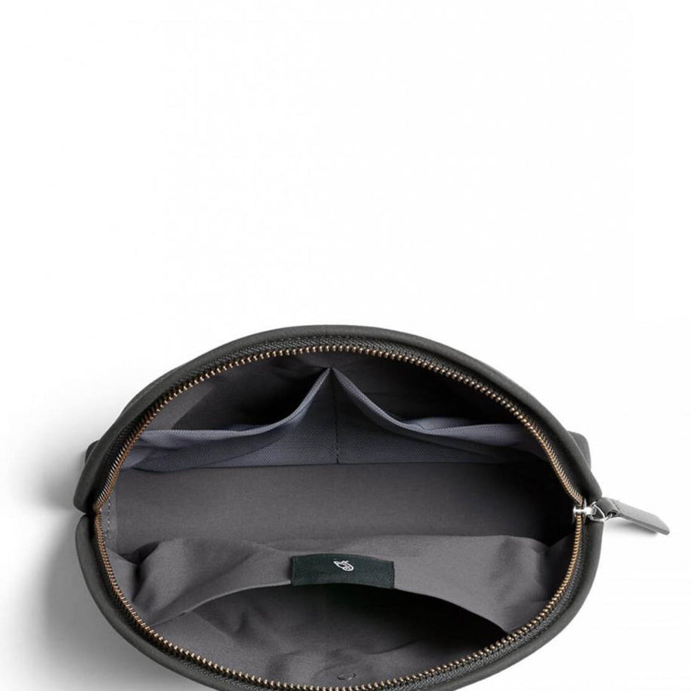 
                      
                        Bellroy Classic Pouch Leather grey charcoal
                      
                    