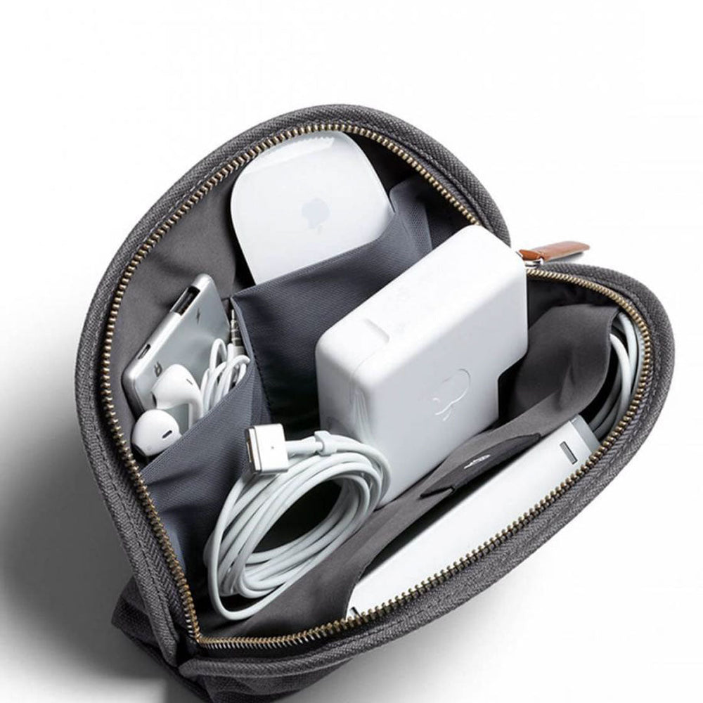 
                      
                        Bellroy Classic Pouch grey mid
                      
                    