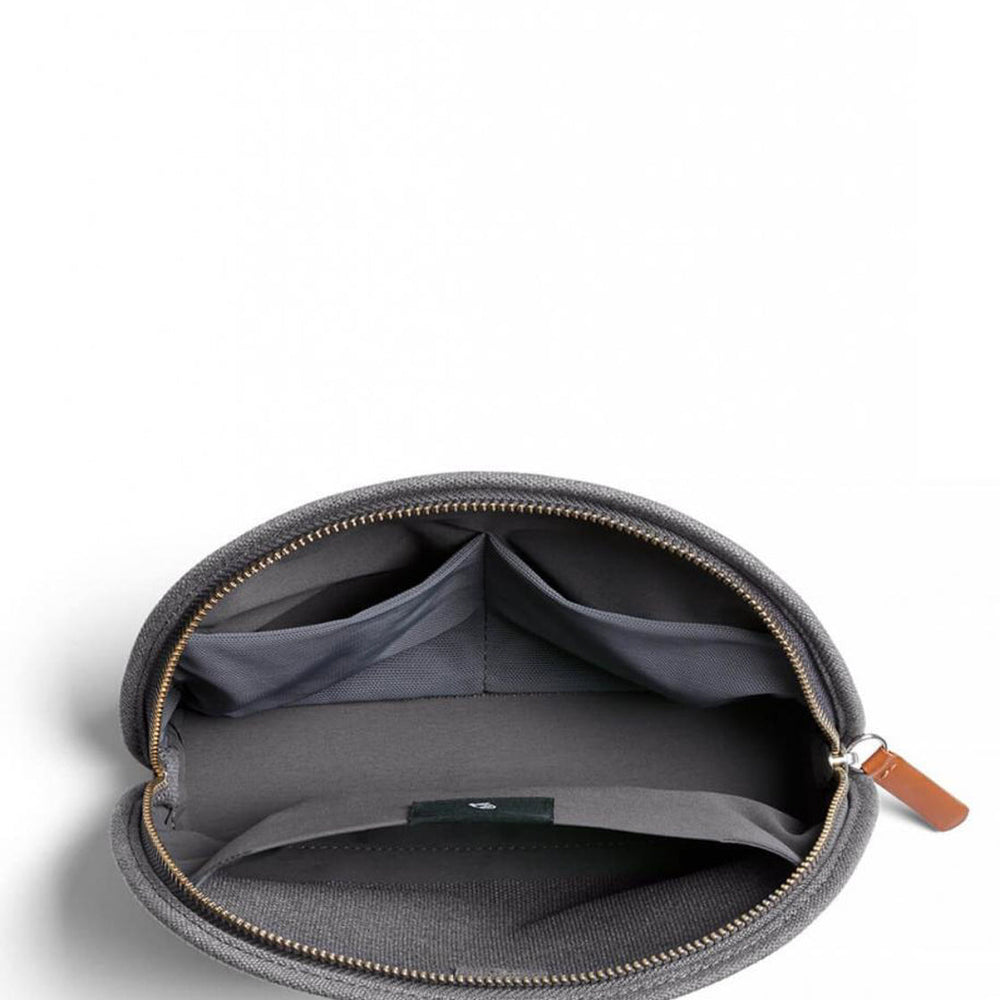 
                      
                        Bellroy Classic Pouch grey mid
                      
                    