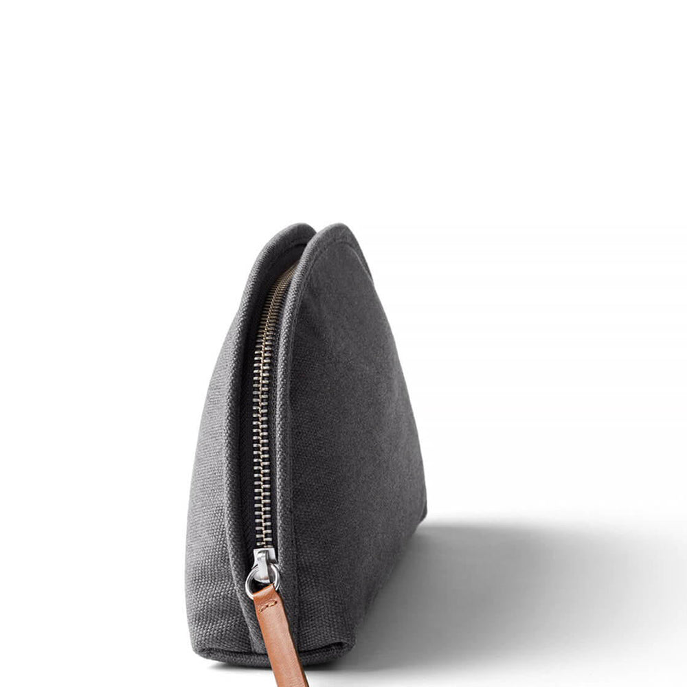 
                      
                        Bellroy Classic Pouch grey mid
                      
                    