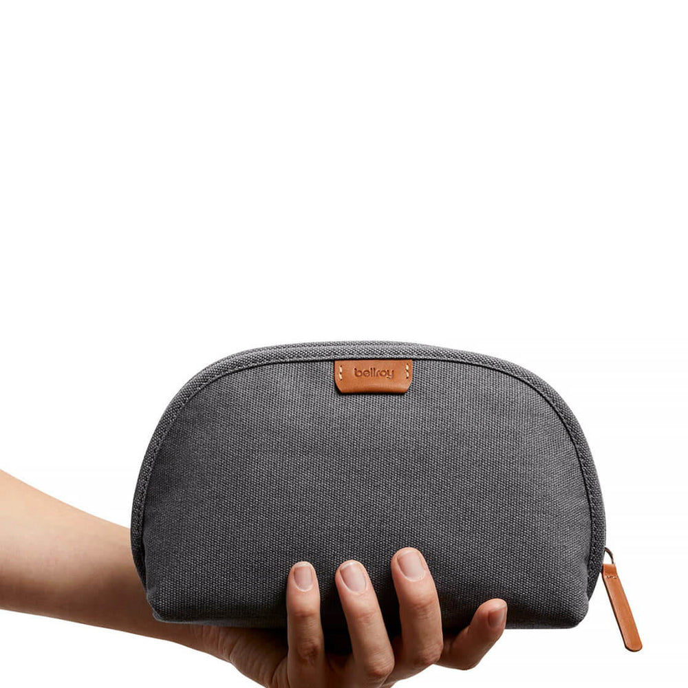 
                      
                        Bellroy Classic Pouch grey mid
                      
                    