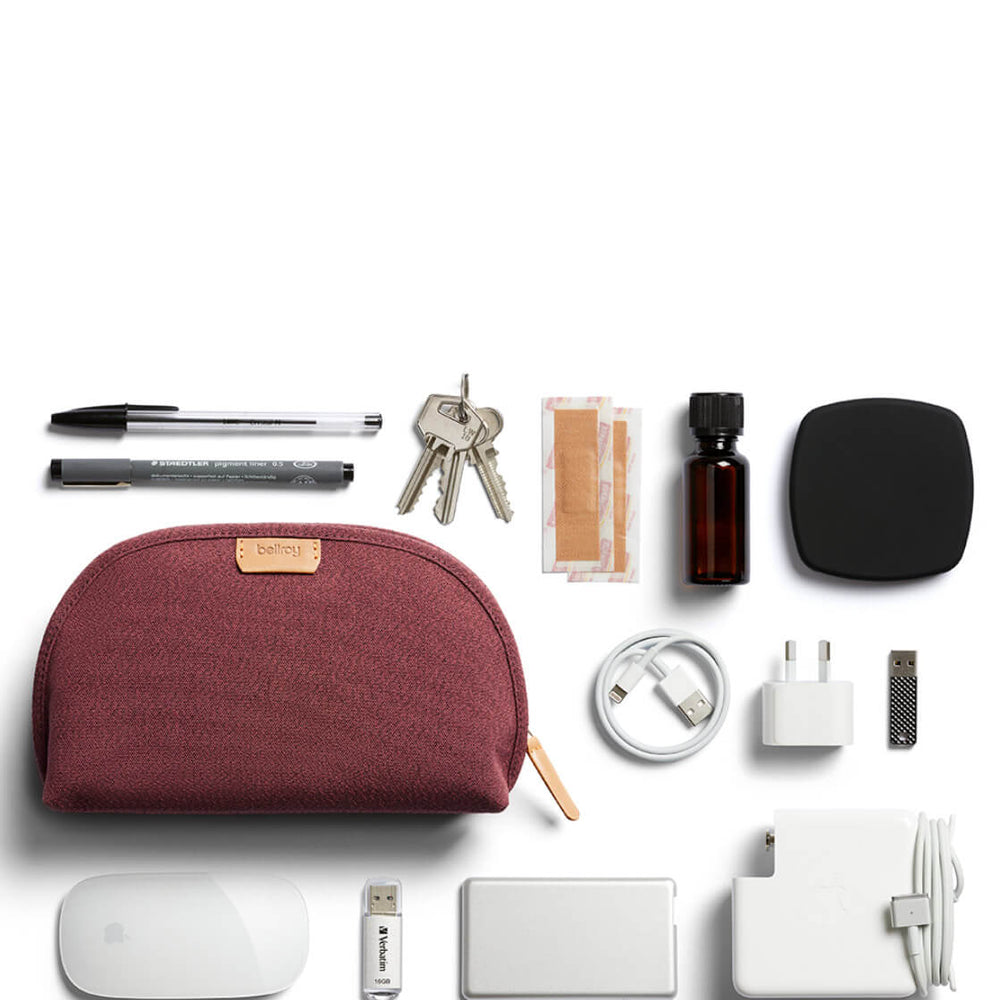 
                      
                        Bellroy Classic Pouch red earth
                      
                    