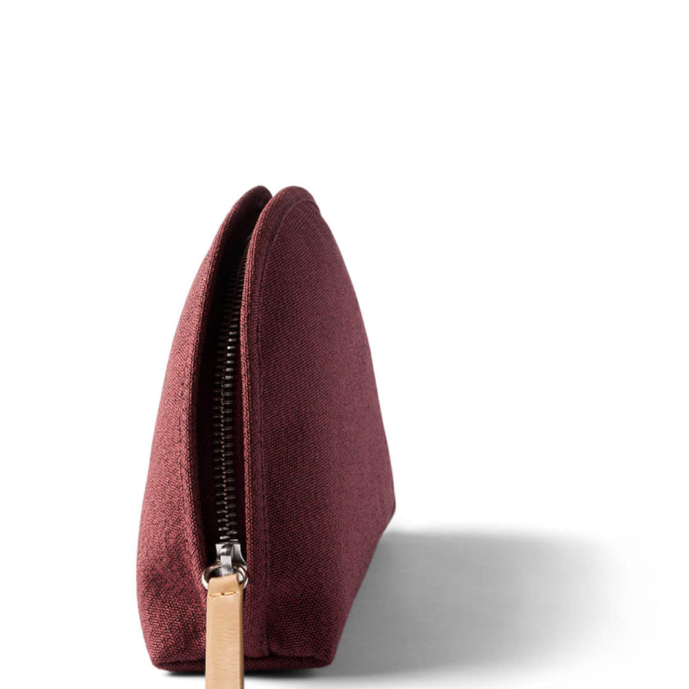 
                      
                        Bellroy Classic Pouch red earth
                      
                    
