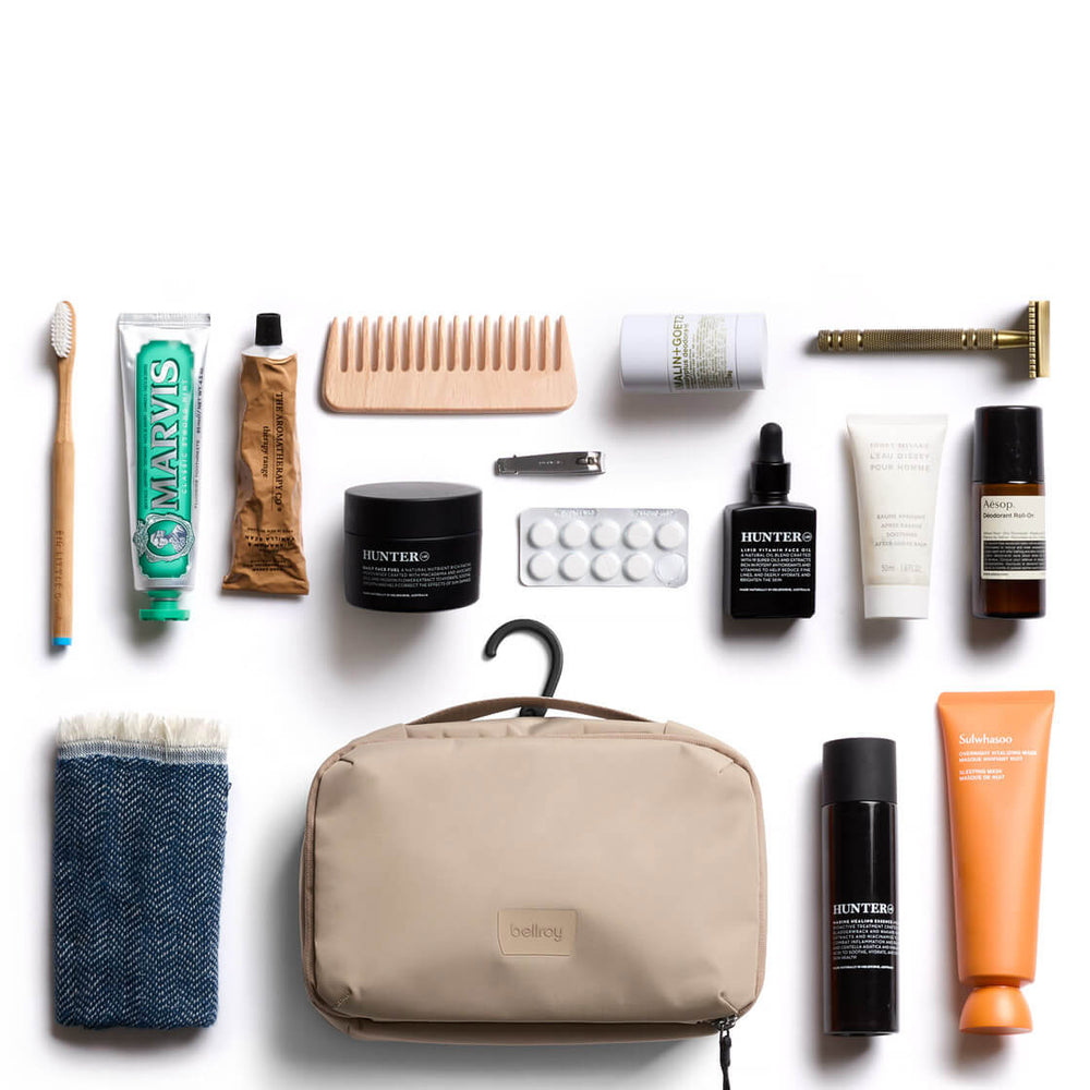 Bellroy Hanging Toiletry Kit beige stone