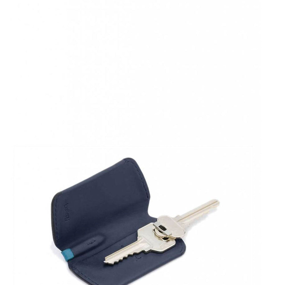 
                      
                        Bellroy Key Cover blue steel
                      
                    