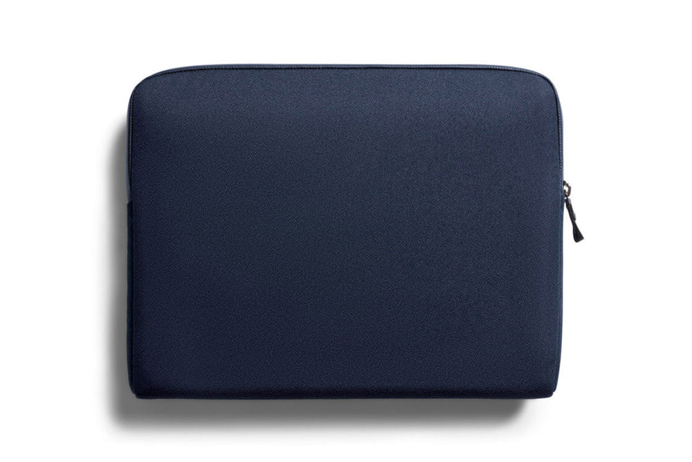 
                      
                        Bellroy Laptop Sleeve Caddy 14 Zoll blue navy
                      
                    