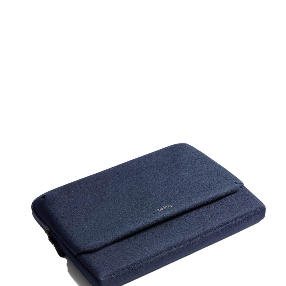 
                      
                        Bellroy Laptop Sleeve Caddy 14 Zoll blue navy
                      
                    