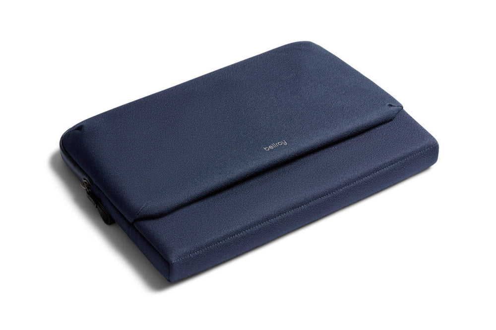 
                      
                        Bellroy Laptop Sleeve Caddy 16 Zoll blue navy
                      
                    