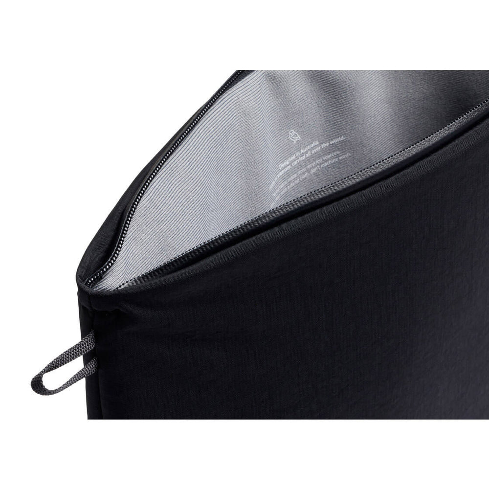 
                      
                        Bellroy Laptop Sleeve Lite 14 Zoll black
                      
                    