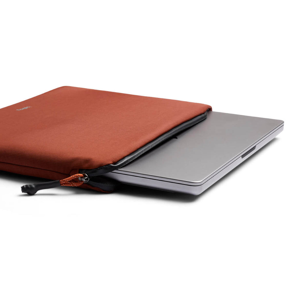 
                      
                        Bellroy Laptop Sleeve Lite 14 Zoll red clay
                      
                    