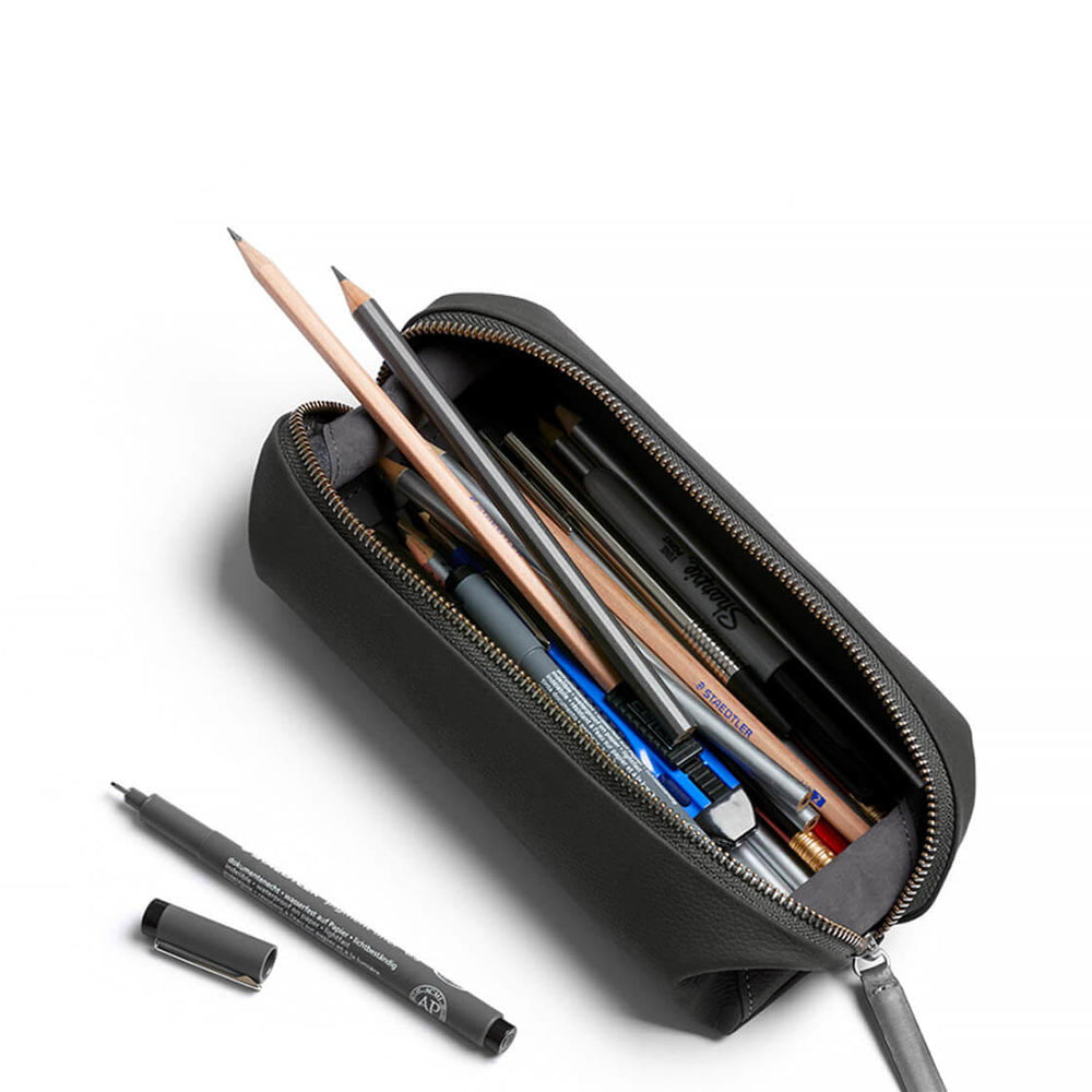 
                      
                        Bellroy Pencil Case Plus Leather grey charcoal
                      
                    