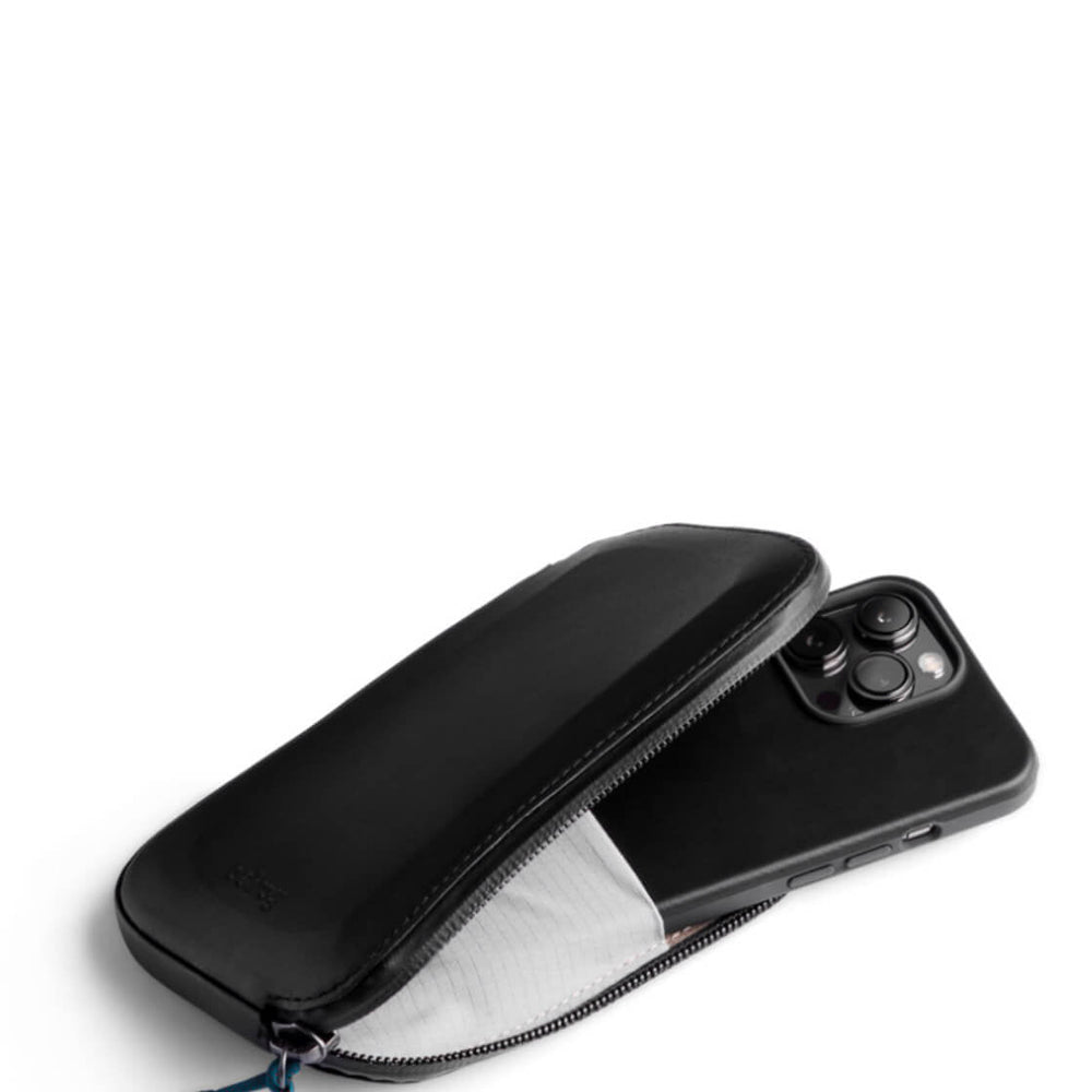 
                      
                        Bellroy Phone Pocket All-Conditions black ink
                      
                    