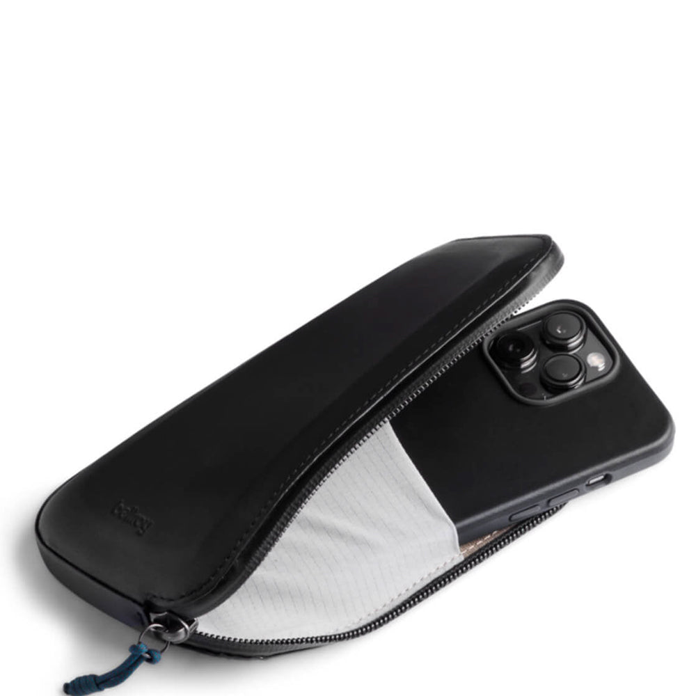 
                      
                        Bellroy Phone Pocket Plus All-Conditions black ink
                      
                    