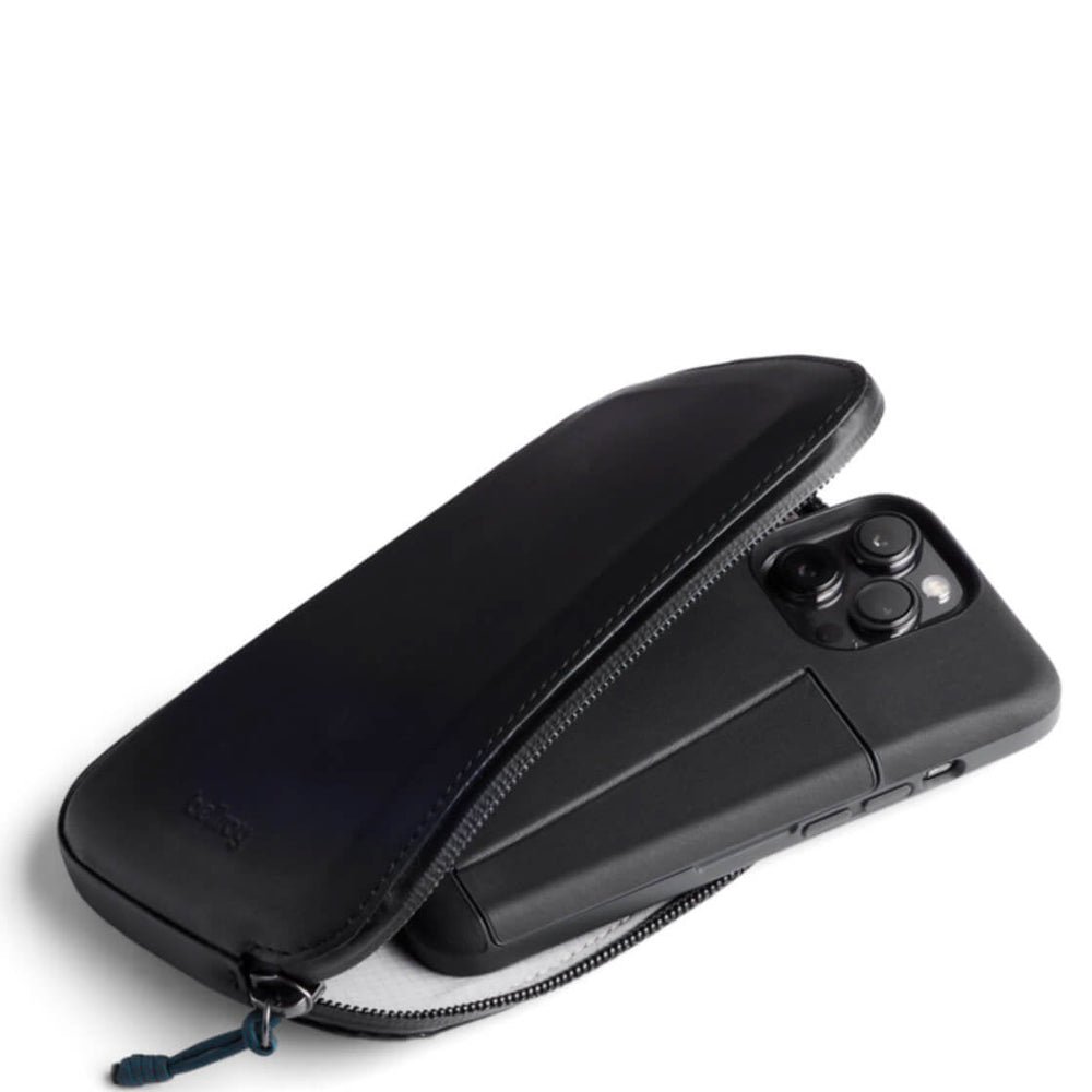 
                      
                        Bellroy Phone Pocket Plus All-Conditions black ink
                      
                    