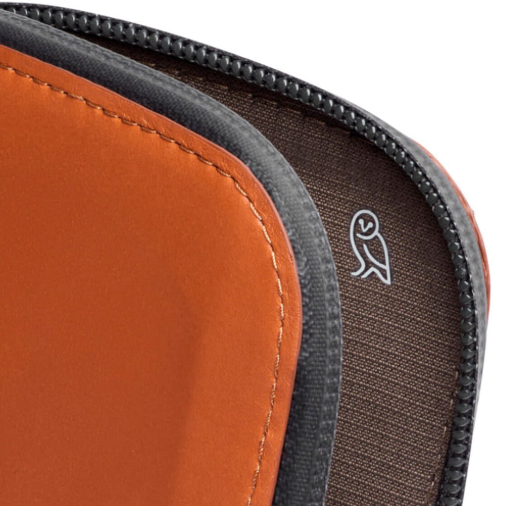 
                      
                        Bellroy Phone Pocket Plus All-Conditions brown bronze
                      
                    