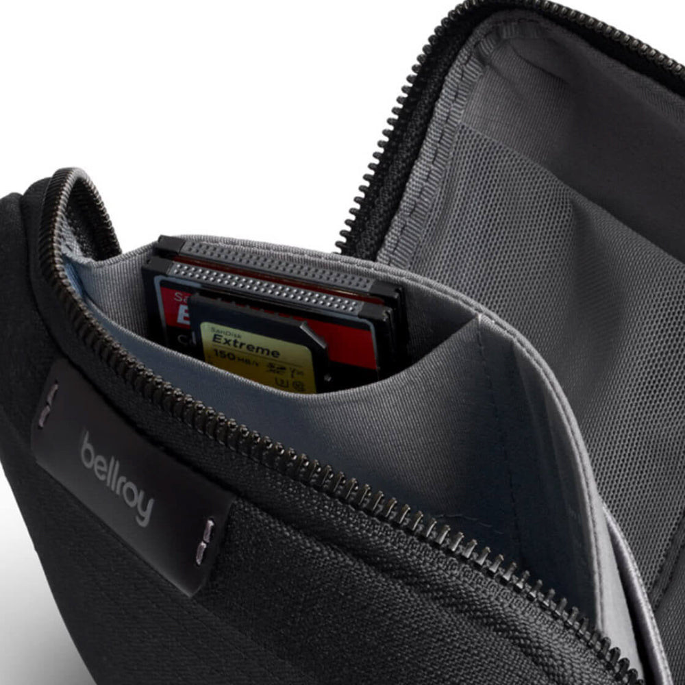 
                      
                        Bellroy Tech Kit Compact black
                      
                    