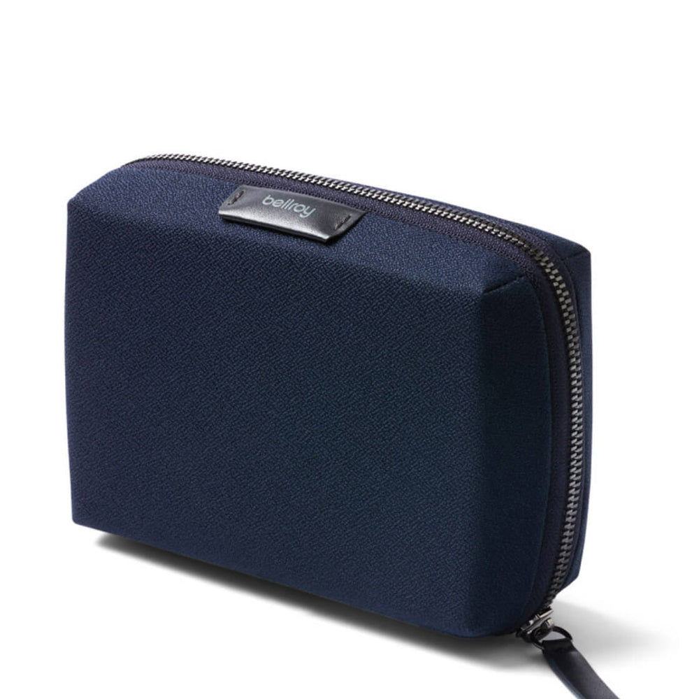 
                      
                        Bellroy Tech Kit Compact blue navy
                      
                    