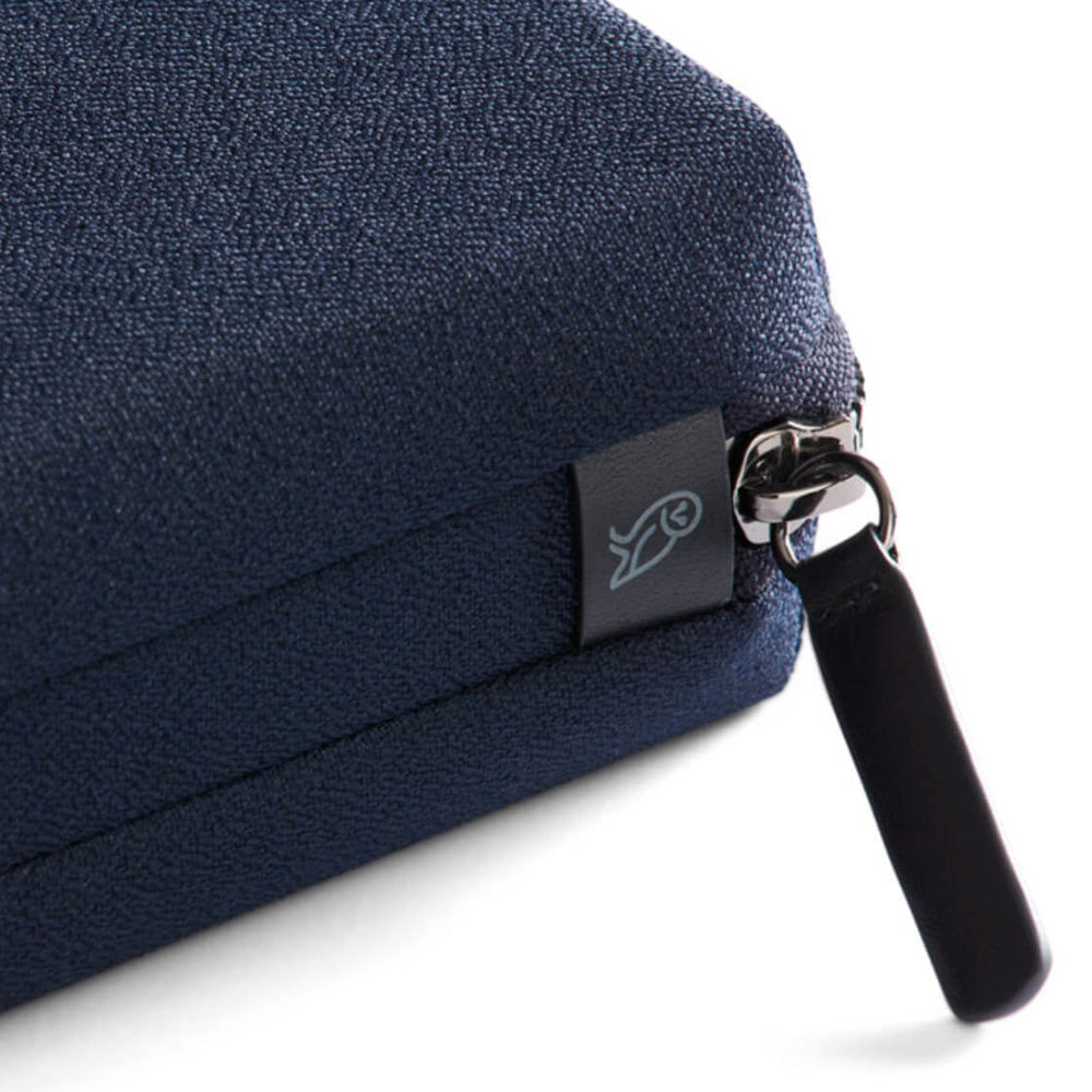 
                      
                        Bellroy Tech Kit Compact blue navy
                      
                    