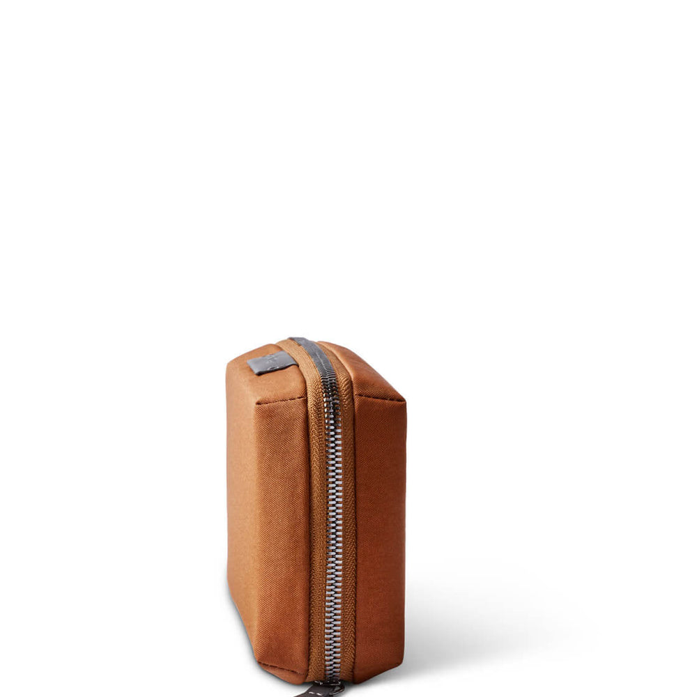 
                      
                        Bellroy Tech Kit Compact brown bronze
                      
                    