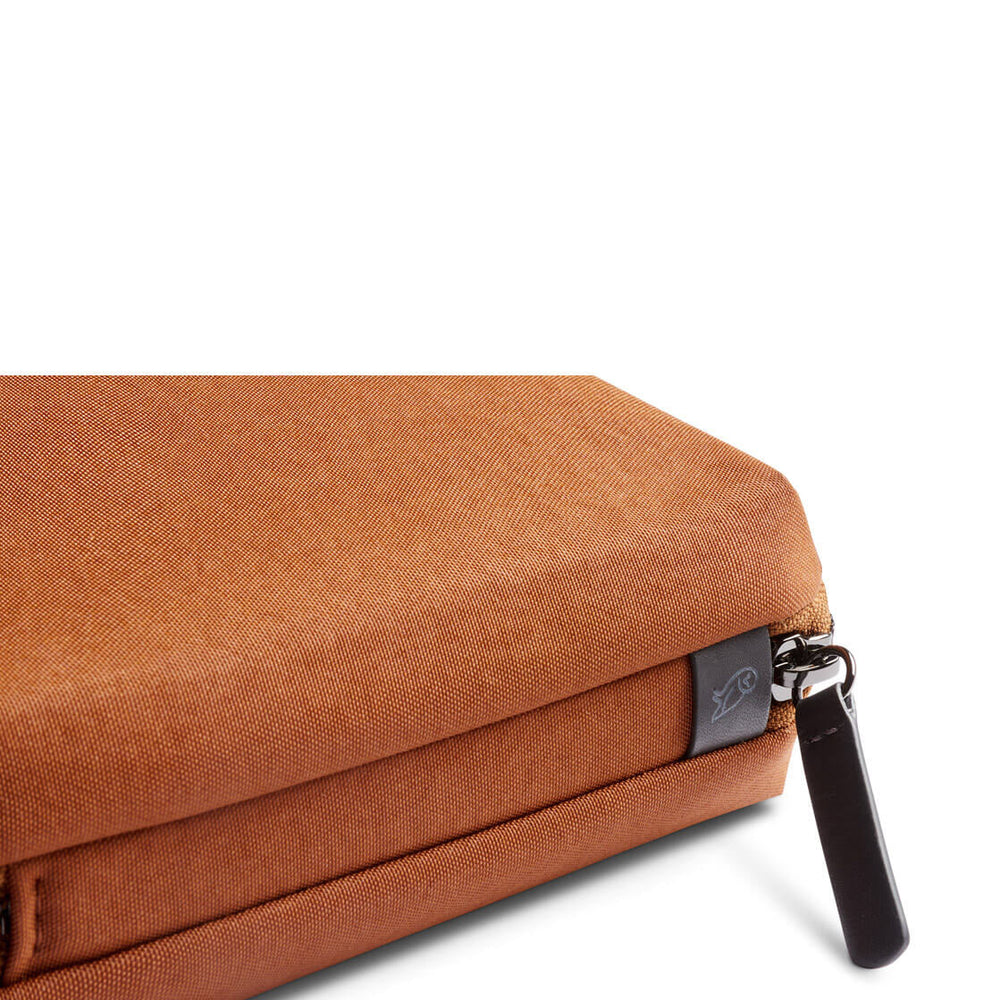 
                      
                        Bellroy Tech Kit Compact brown bronze
                      
                    