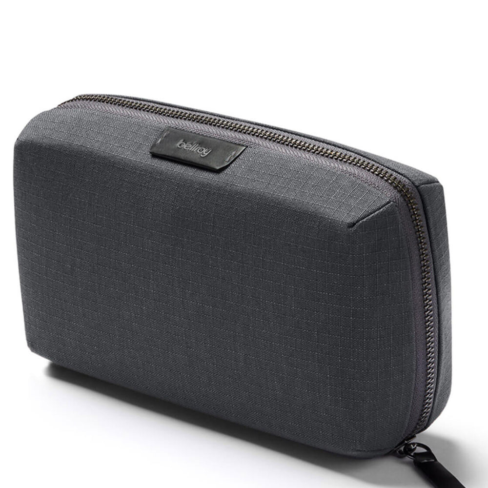 
                      
                        Bellroy Tech Kit black
                      
                    