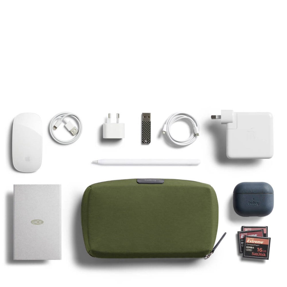 Bellroy Tech Kit green ranger