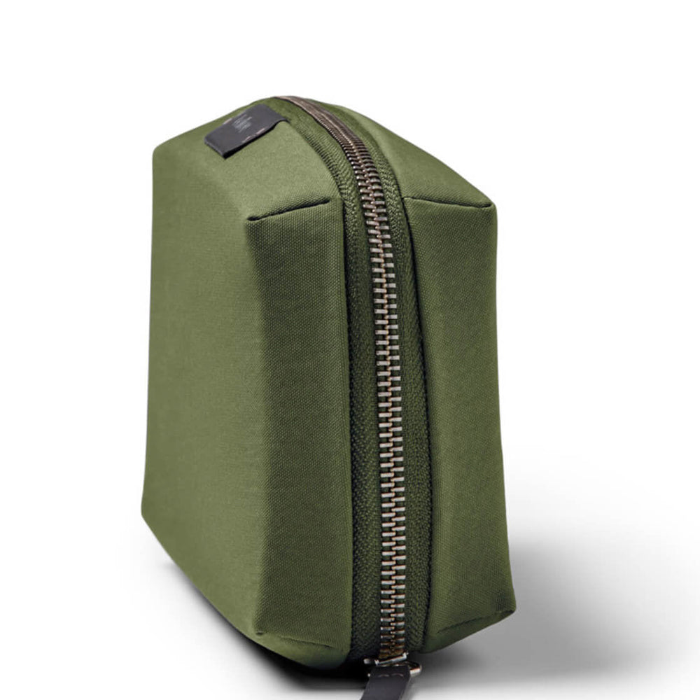 
                      
                        Bellroy Tech Kit green ranger
                      
                    