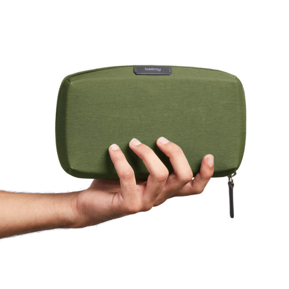 
                      
                        Bellroy Tech Kit green ranger
                      
                    