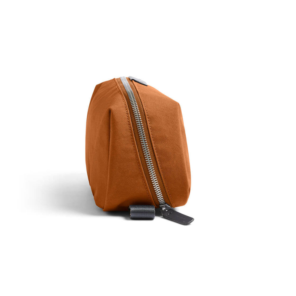 
                      
                        Bellroy Toiletry Kit Plus brown bronze
                      
                    