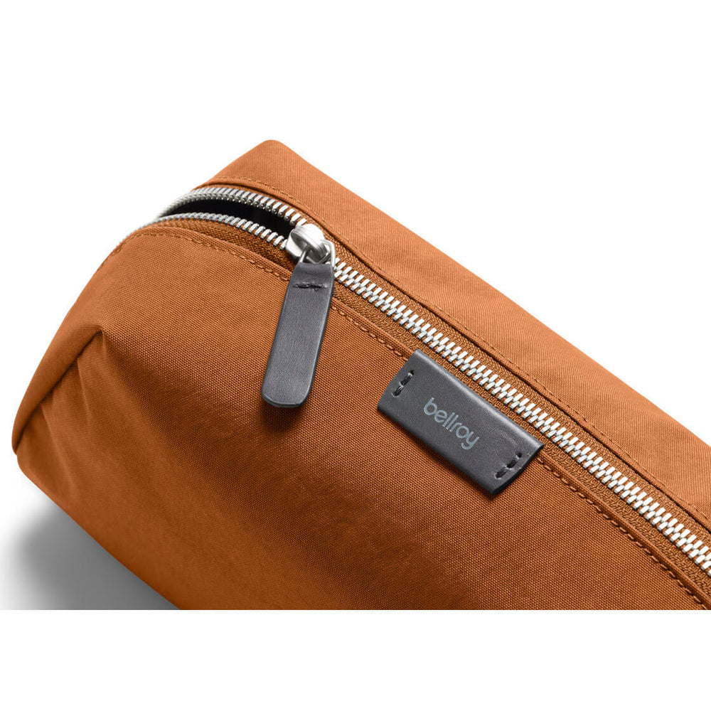 
                      
                        Bellroy Toiletry Kit Plus brown bronze
                      
                    