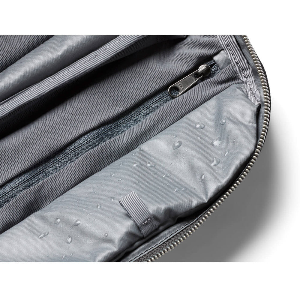 
                      
                        Bellroy Toiletry Kit Plus grey slate
                      
                    