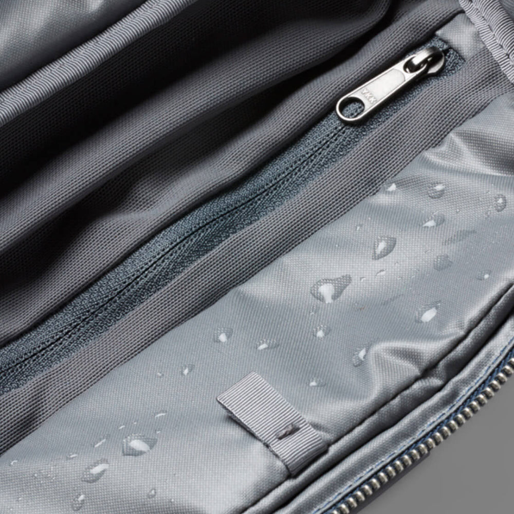 
                      
                        Bellroy Toiletry Kit blue navy
                      
                    