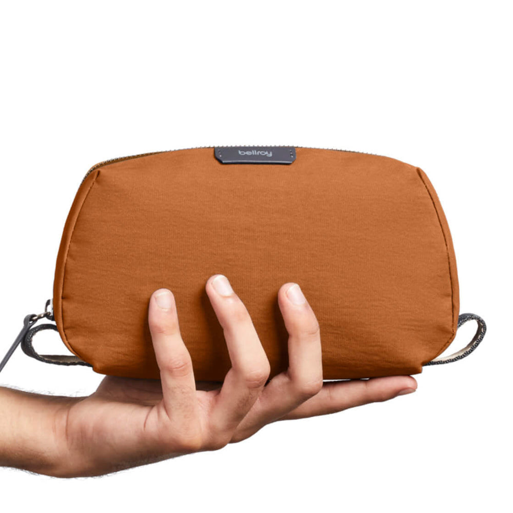 
                      
                        Bellroy Toiletry Kit brown bronze
                      
                    