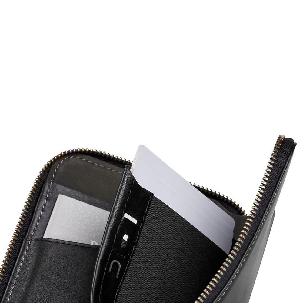 
                      
                        Bellroy Travel Folio RFID black
                      
                    