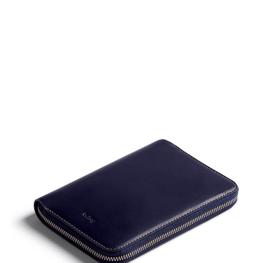 
                      
                        Bellroy Travel Folio RFID blue navy
                      
                    