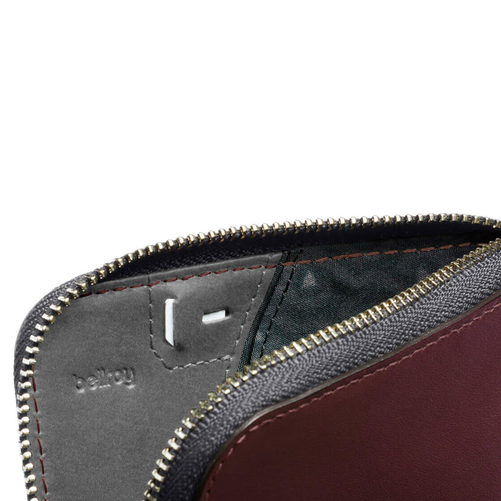 
                      
                        Bellroy Wallet Card Pocket red wine
                      
                    