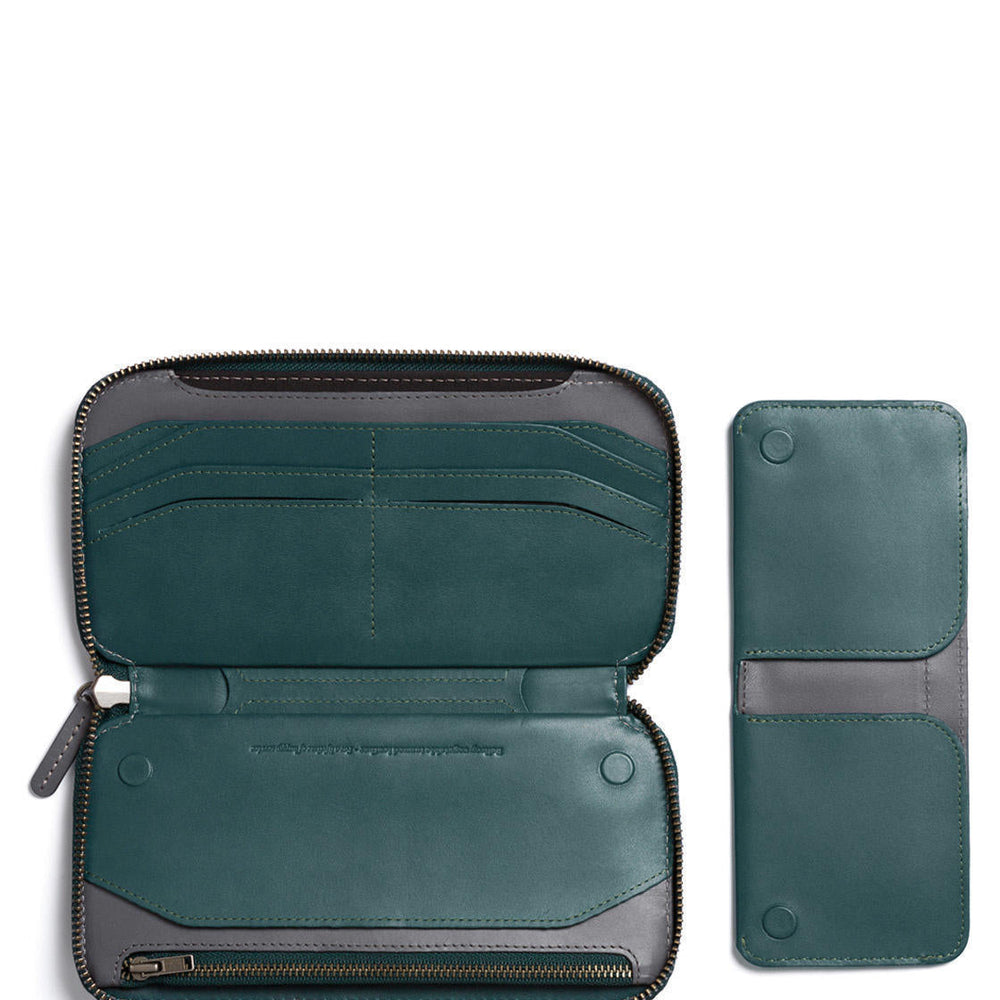 
                      
                        Bellroy Wallet Carry Out green teal
                      
                    